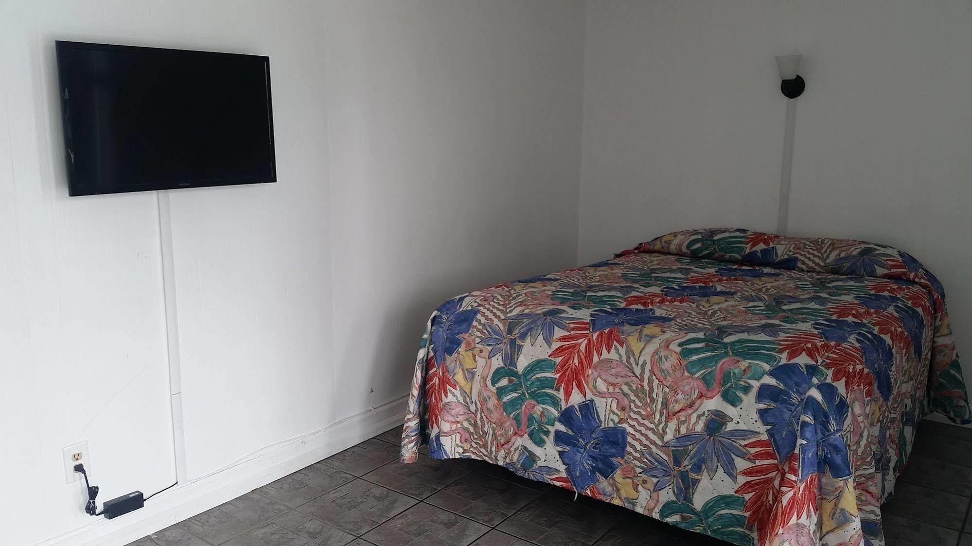 מירטל ביץ' Carolina Tarheel Motel מראה חיצוני תמונה